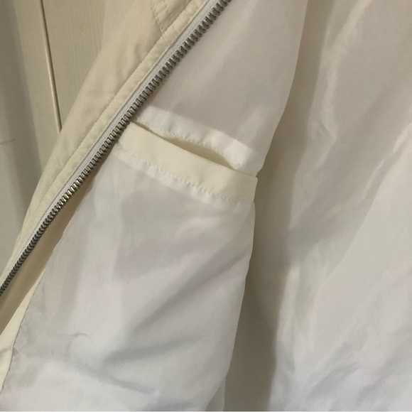 La Château White Bomber Jacket - Picture 12 of 12